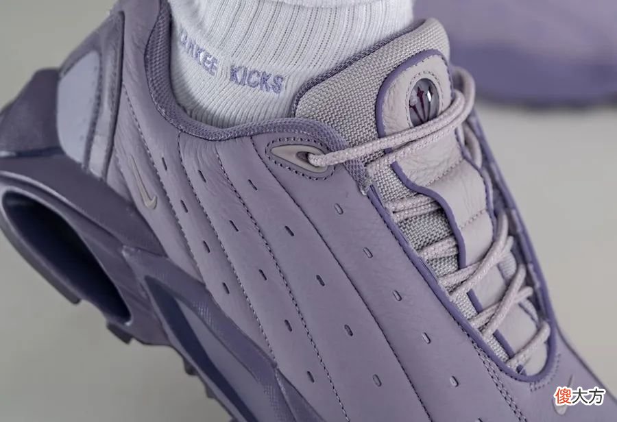 【就爱时尚】Drake 也玩调色盘！NOCTA x Nike 新配色上脚！