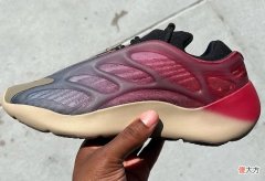 【游戏迷】CONFIRMED 上架！“霓虹渐变”Yeezy 700 V3 登记倒计时！