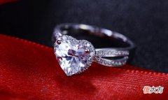 【时尚一点】50分钻戒价格高吗？买的人多吗？婚戒买这么大的合适吗？