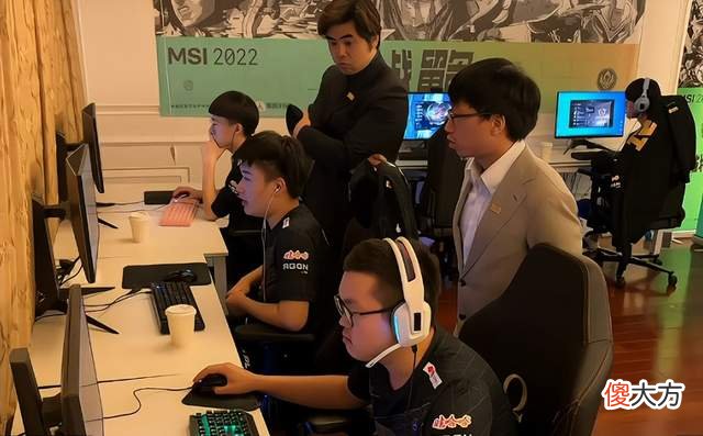 【游戏世界】RNG真的打了一场“虚空比赛”？LPL官方删除RNG前三场比赛视频