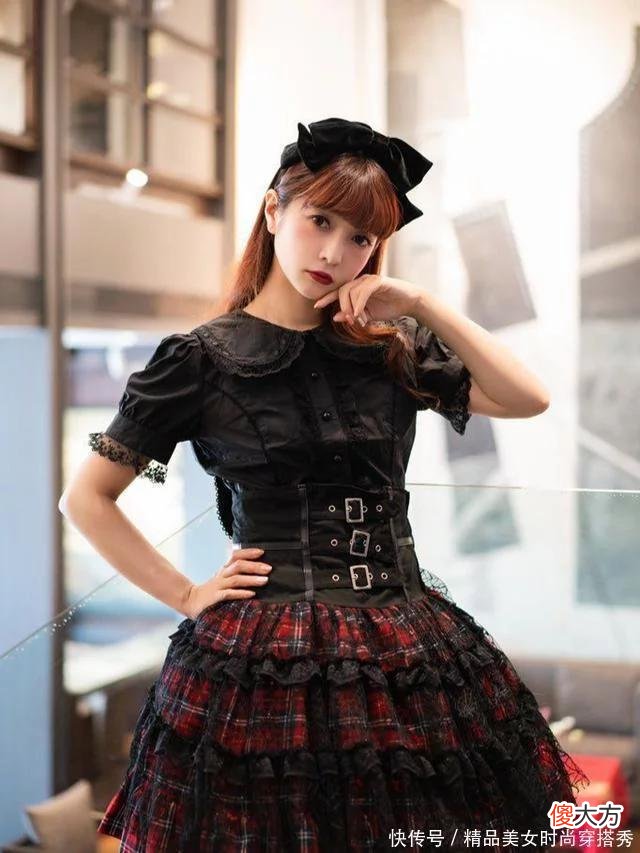【就爱时尚】30+女人怎么把洛丽塔穿出“无龄感”？瞧瞧美沙子，照着学准没错