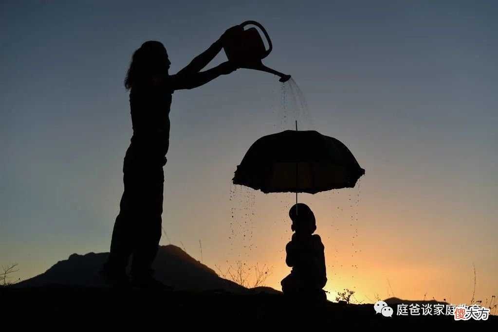 父母每晚陪孩子读书1小时，坚持10年结果如何？教育会成功吗？