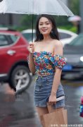 【时尚一点】这抹胸上衣的花色也太俗了吧，总感觉有点匠气，大家觉得呢？