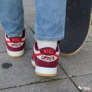 【就爱时尚】sacai x Nike 联名新配色清晰曝光＆又一双好看的 SB Dunk 联名来了！