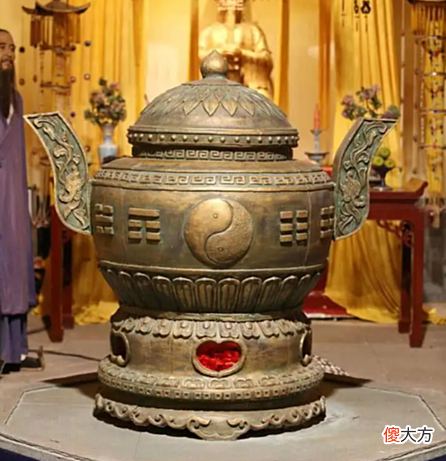 【爱历史】玄妙帝王术：明知雍正死于丹药中毒，乾隆为何故意放走炼丹道士？