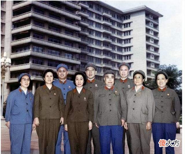 【历史故事】非常罕见，开国上将黄永胜7张经典照片，他身边的都是谁？