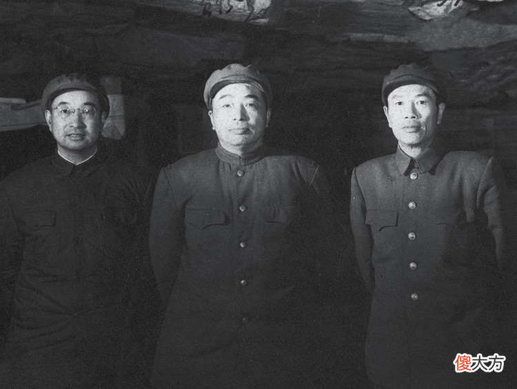 【爱历史】戎马一生的彭老总，留下的珍贵照片，看看与他合影的将军都有谁