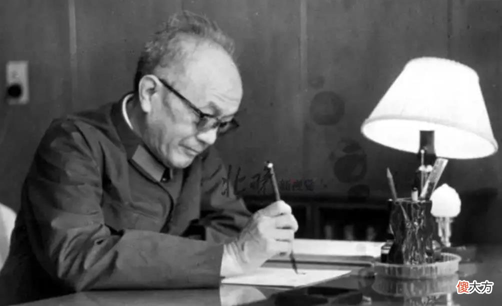 【爱历史】钟伟少将平反，向上级提出要房子，黄克诚批评他越老越糊涂