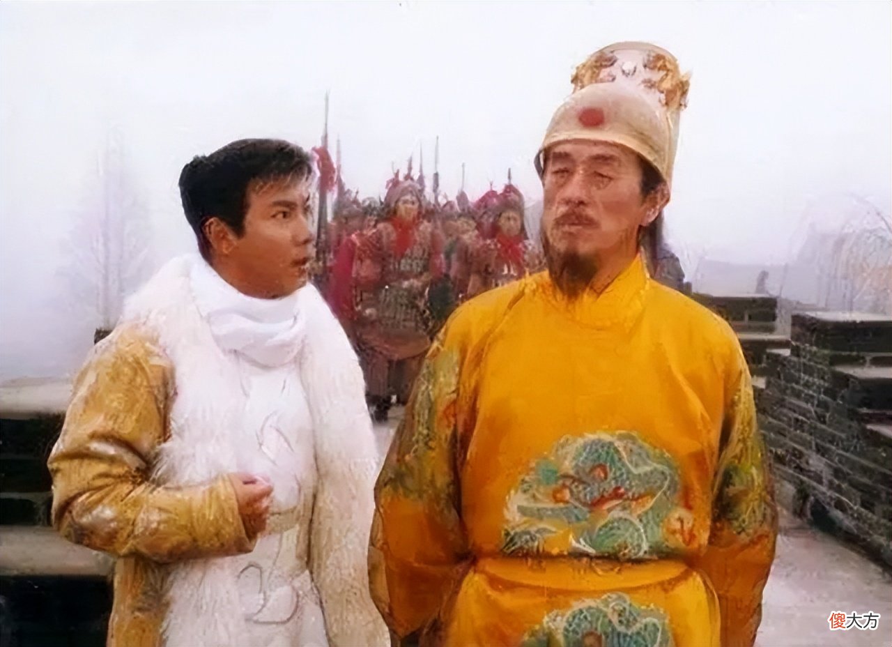 【爱历史】朱元璋问沈万三，桌上的猪蹄叫什么名，沈万三用“3字”保住性命