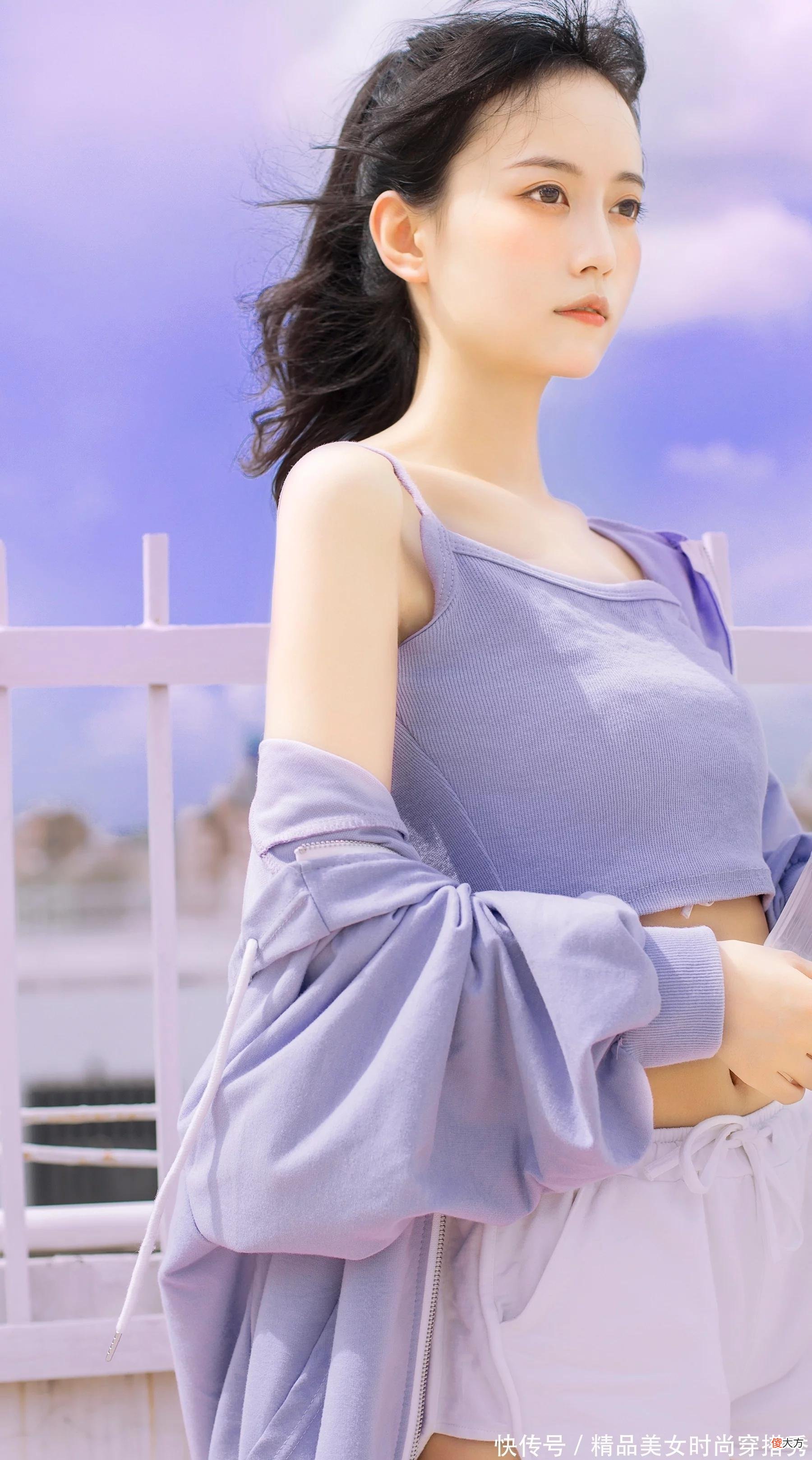 【时尚一点】夏日清凉又不失吸睛感的穿搭，让你的休闲更自在