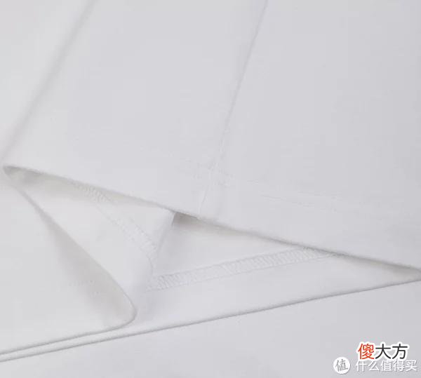【就爱时尚】关于T恤的一切 篇三：无广｜10家私藏基础款店铺大公开，T恤、短裤、衬衫等，各种风格全包罗，别再只穿优衣库！