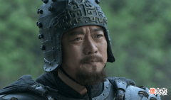 【爱历史】关羽为救张辽不惜下跪,为啥孙权斩杀关羽时,张辽不替关羽求情?