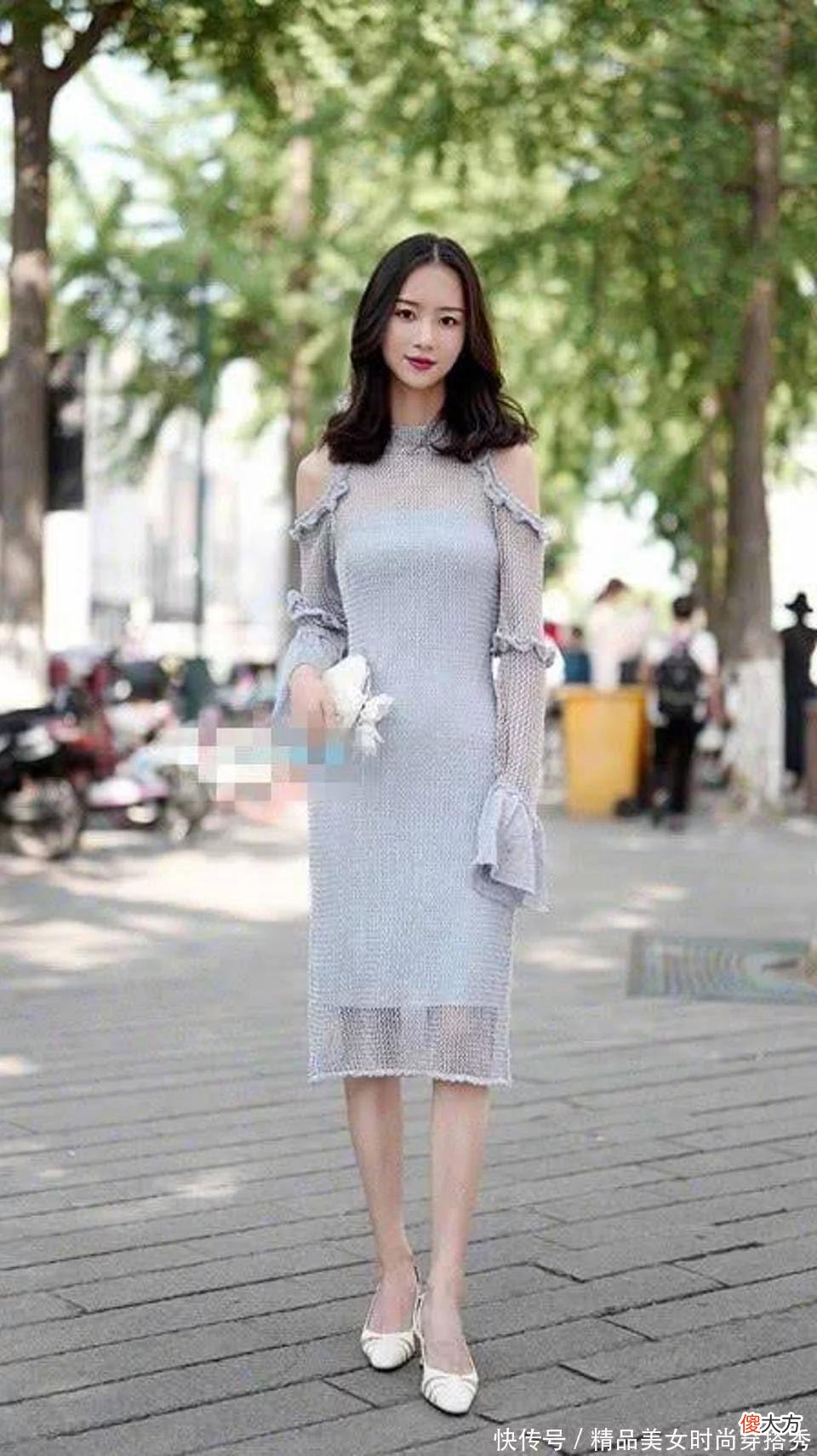 【时尚一点】穿银色的绑带高跟鞋十分吸引眼球，不妨试一试