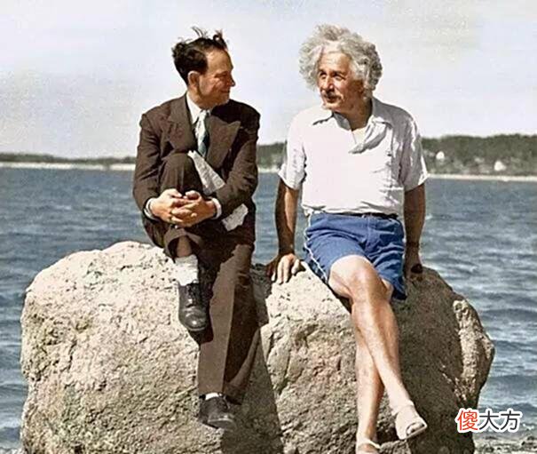 【爱历史】罕见历史照片，十八岁的梦露海滩照，穿着军装英姿飒爽的女王