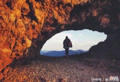 【十二星座】2022年，福星高照，喜讯频传，好运四起，生活焕然一新的三个生肖