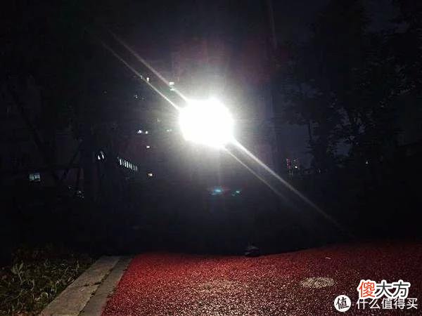 【就爱时尚】更轻、更清、更舒适：奈特科尔UT05腰灯&BLT10越野跑腰包