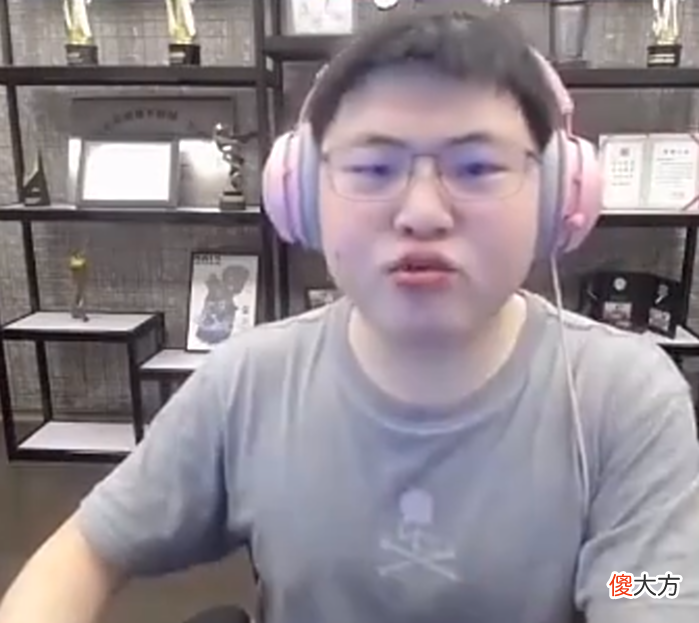 【游戏世界】Uzi锐评：T1没想象中厉害，G2中单打LPL和LCK就来劲