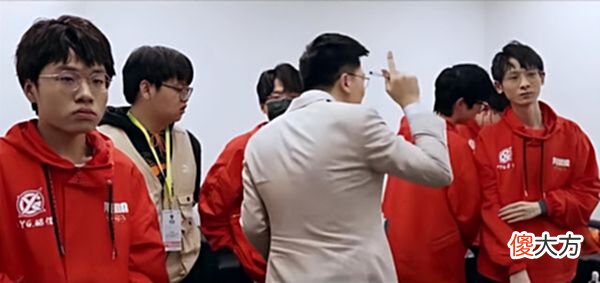【游戏迷】XYG补强赛训组，张大仙实锤凌斗加盟，夏季赛要和狼队E星扳手腕？