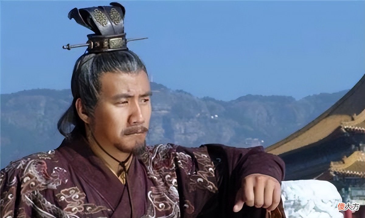 【历史故事】官员请假晚归一天即杀头，朱元璋太过残忍，还是早有预谋？