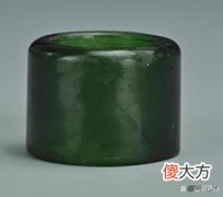 【爱历史】贝勒爷手里三件宝！扳指、核桃、笼中鸟！扳指套着大拇指！