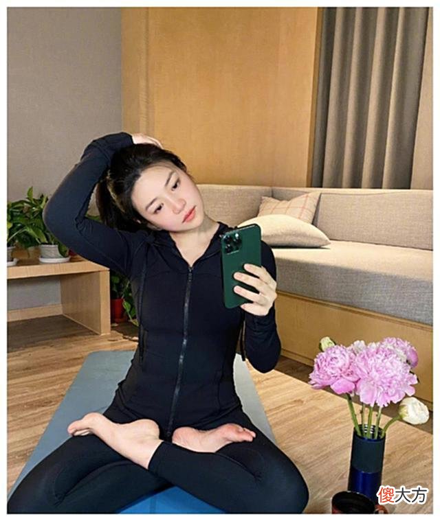【游戏迷】为了蹭热度而蹭热度，动作不标准被指责，陈妍希能不能不蹦跶了？