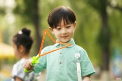 想要养出“有出息”的儿子，在他18岁之前，有3个关键台阶要走稳