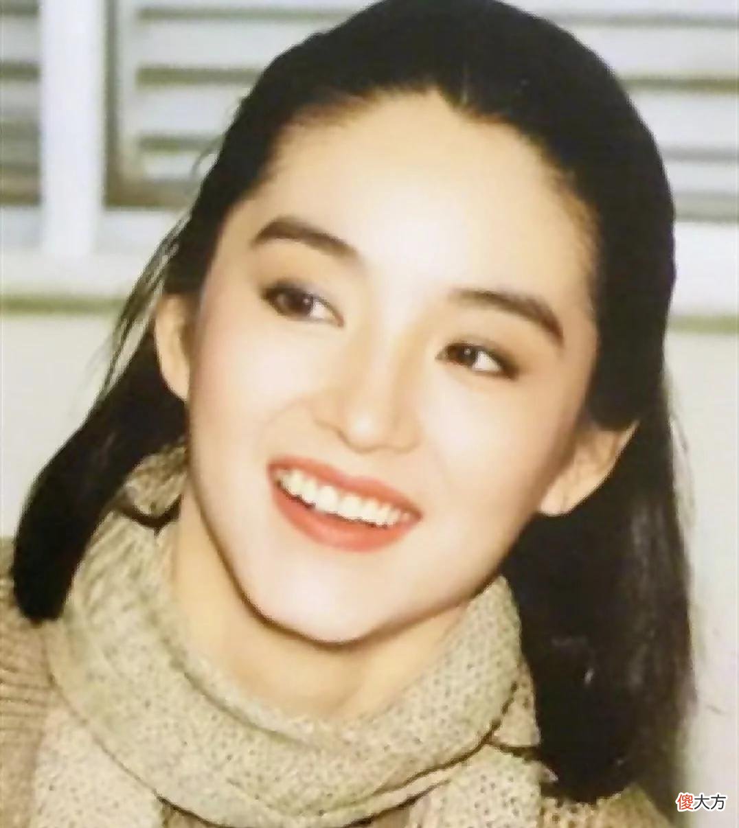 【时尚一点】还在迷恋排骨胸? 18位“挂历女神”告诉你, 珠圆玉润才是真绝色