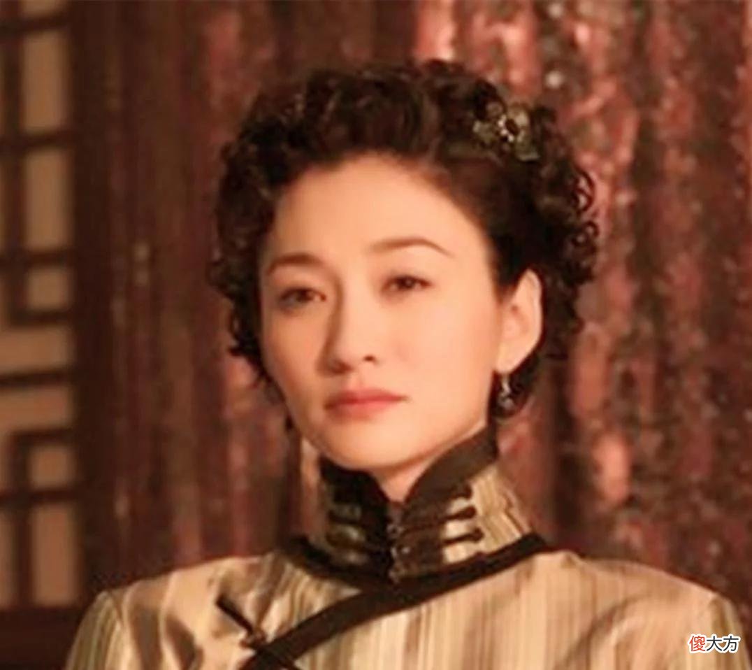 【时尚一点】还在迷恋排骨胸? 18位“挂历女神”告诉你, 珠圆玉润才是真绝色