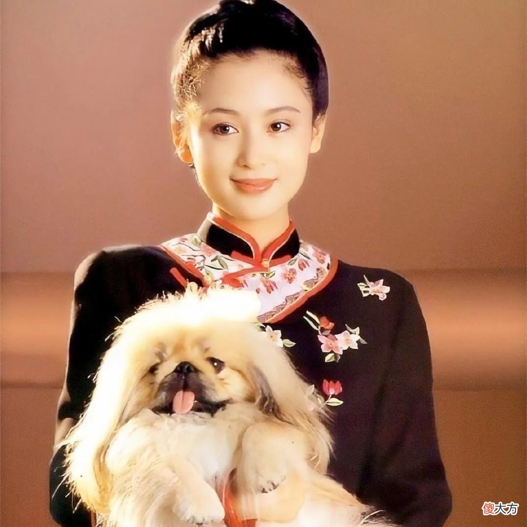 【时尚一点】还在迷恋排骨胸? 18位“挂历女神”告诉你, 珠圆玉润才是真绝色