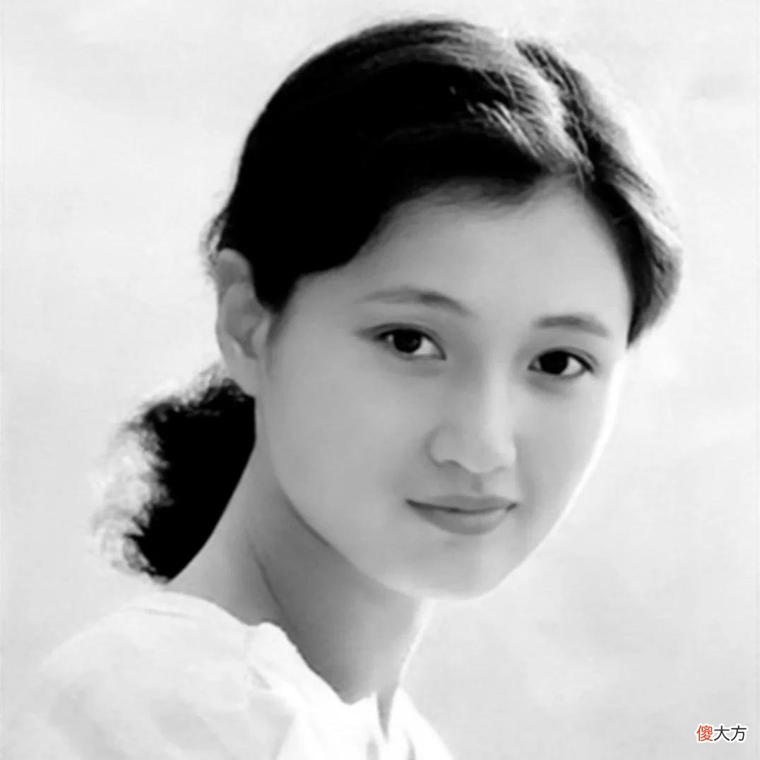 【时尚一点】还在迷恋排骨胸? 18位“挂历女神”告诉你, 珠圆玉润才是真绝色