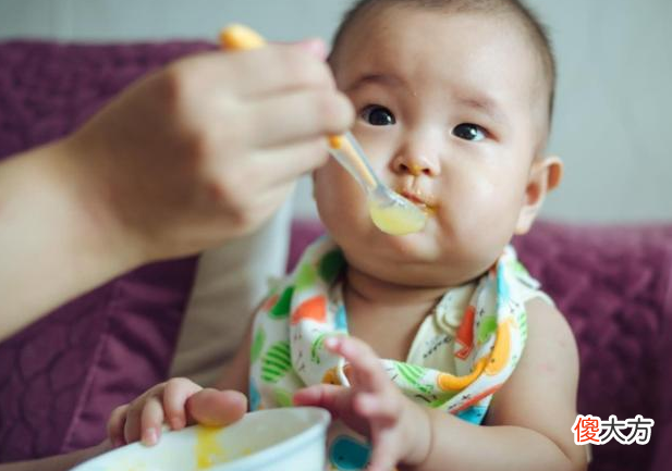 照顾孩子时，注意这几个“积食”信号，别让孩子难受了还不知道
