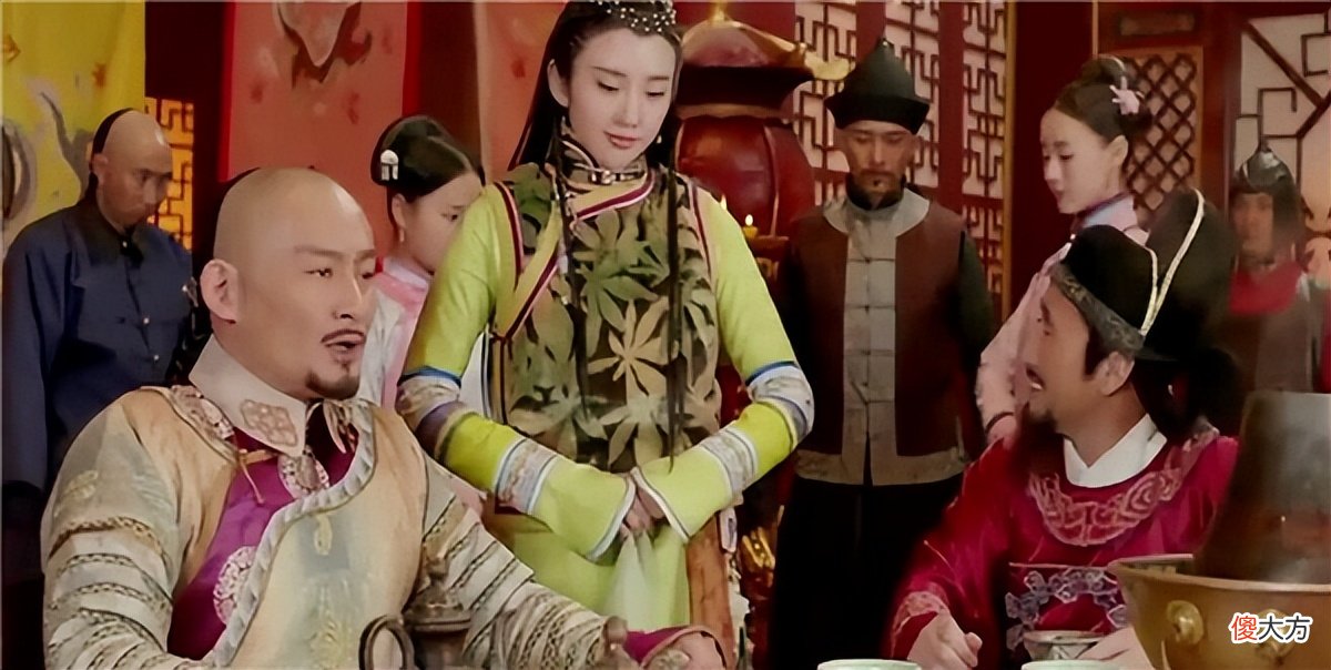 【爱历史】将军洗脚时露出三颗痣，妾说：仆人脚底有七颗痣，将军暗叫不好