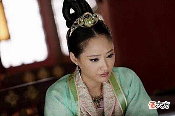 【爱历史】三国中的悲惨才女，被匈奴掳走20多年期间受尽欺辱，实在令人同情