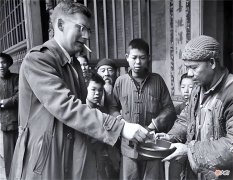 【爱历史】1949年美领事在沈阳殴打中国雇员，毛主席听闻消息后，如何处理的