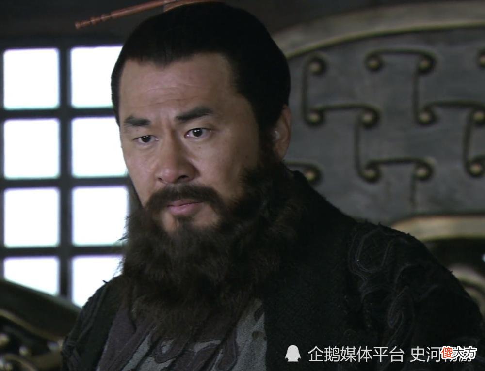 【历史故事】吕布死后,留下两员大将,一人是关羽的克星,另一人曹操委以重任