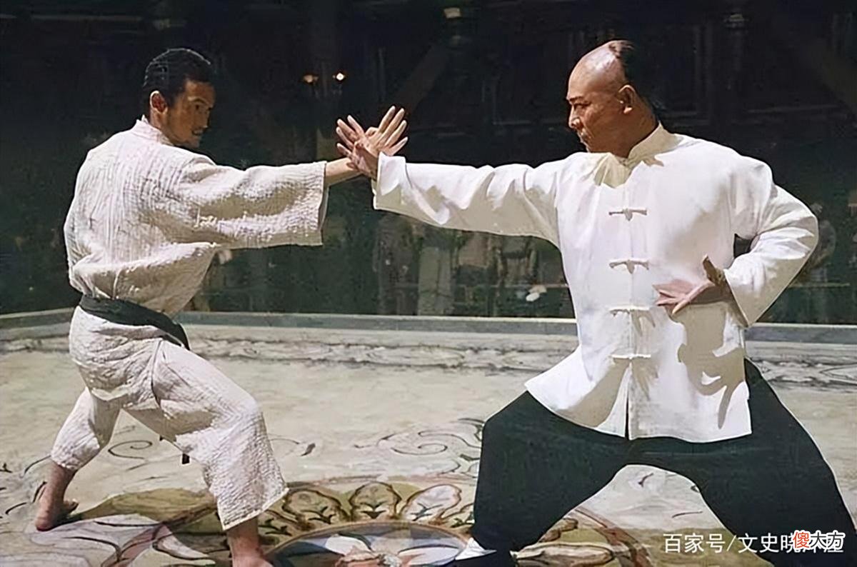 【爱历史】霍元甲和慈禧的保镖比武，两招就转身离开，知情者：对方纹丝未动
