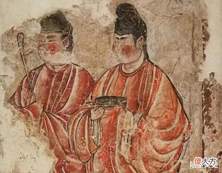 【历史故事】陕西一古墓发现27吨国宝,墓主无人知晓,一老农大喊:我知道
