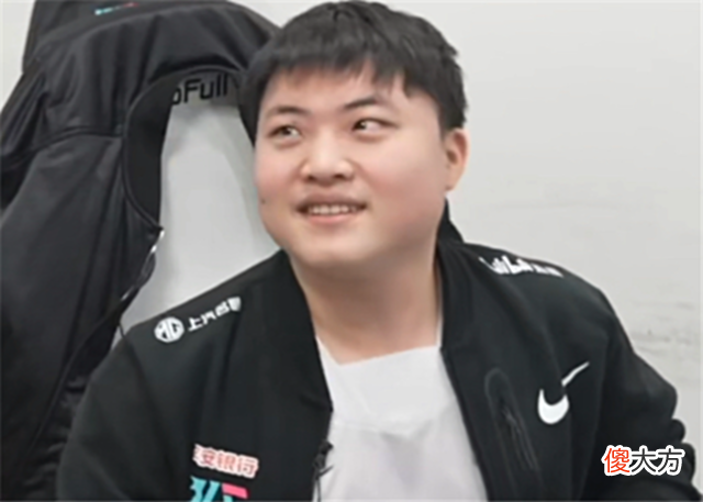 【游戏迷】不看好msi上的RNG，乌兹直言：我个人本来觉得T1可以轻松拿冠军