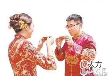 【时尚一点】晋江举行新中式集体婚礼“520”更浪漫