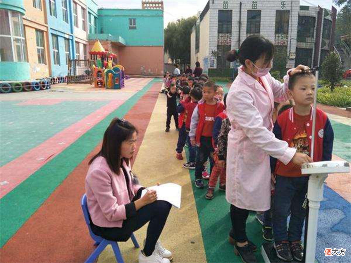 孩子停止生长前，身体会发出信号提醒，妈妈要抓住最后的长高机会