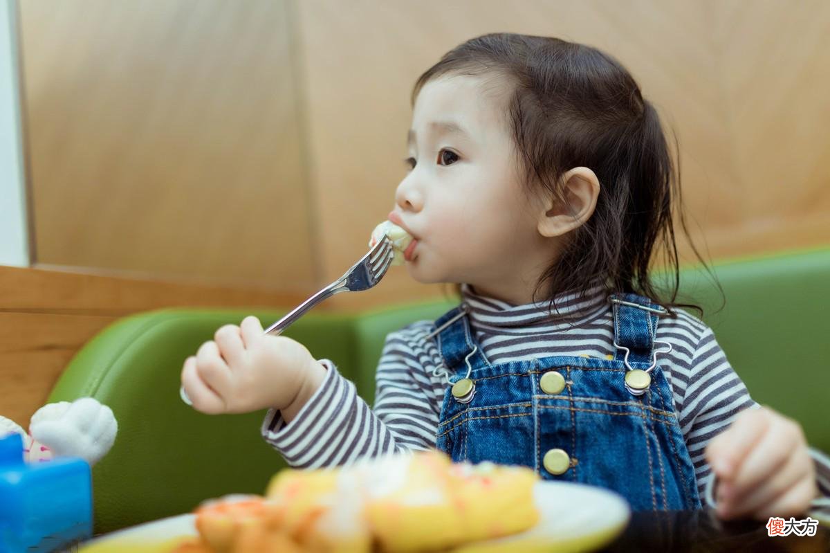 孩子停止生长前，身体会发出信号提醒，妈妈要抓住最后的长高机会