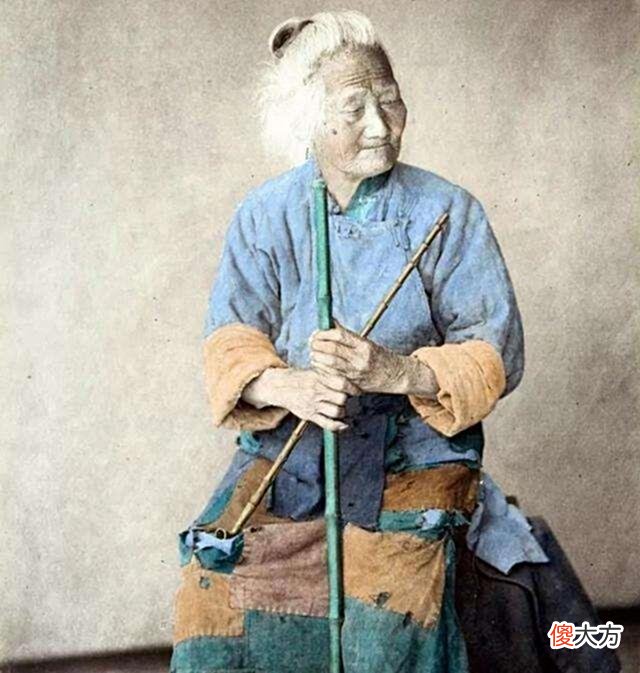【历史故事】晚清上色老照片：豪门小公子、穷苦老太太、犯罪小男孩