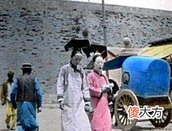 【历史故事】晚清上色老照片：豪门小公子、穷苦老太太、犯罪小男孩
