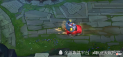 【游戏世界】LOL中的西装暴徒 玩第一个皮肤简直是一种享受