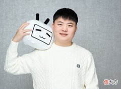 【游戏世界】RNG击败G2后，Uzi大赞：Gala比我厉害多了！我打个钻一都很费劲