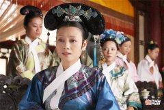 【爱历史】清朝皇妃脖子上戴的白布条有何作用？其实是为了方便帝王