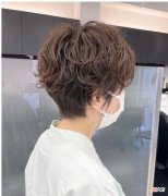【就爱时尚】夏季爆款发型来了，时尚有个性，太多女性在尝试