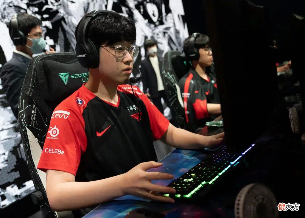 【游戏迷】Zeus：输给RNG、G2不是因为他们很强 而是我们失误了