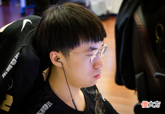 【游戏迷】MSI激战正酣，KHAN“辱骂事件”发酵，嘲讽中国玩家，背刺FPX队友