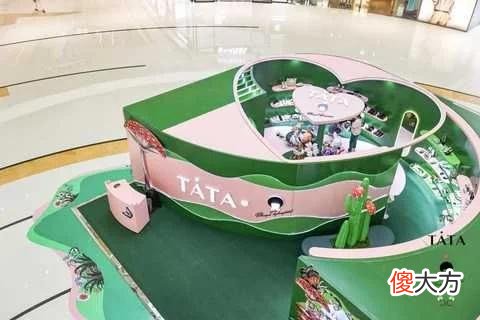【时尚一点】TATA×PHANNAPAST艺术家联名系列大秀仙气亮相